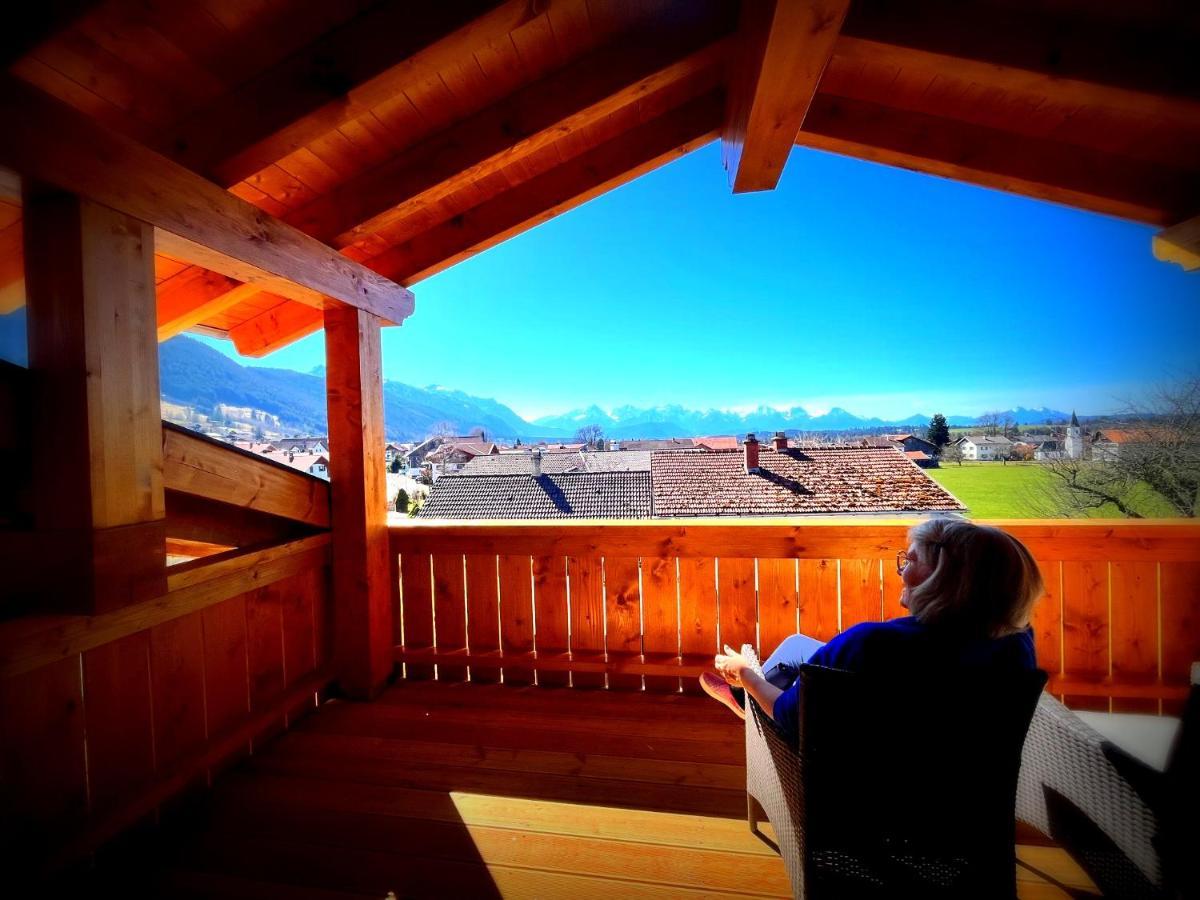 23 Neu Erbaute Ferienwohnung Mit Schloss- Und Panoramablick Halblech Exterior photo