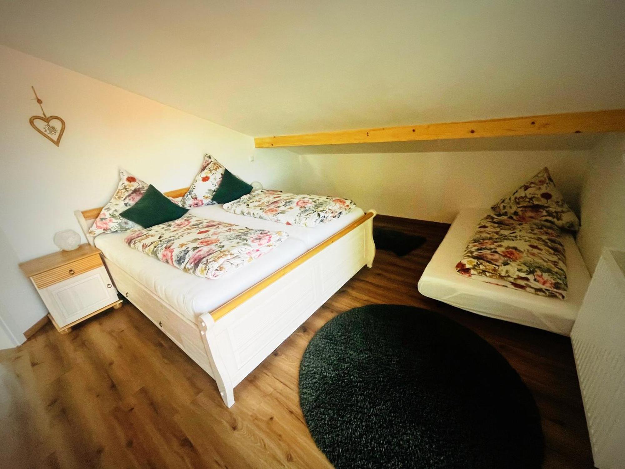 23 Neu Erbaute Ferienwohnung Mit Schloss- Und Panoramablick Halblech Exterior photo